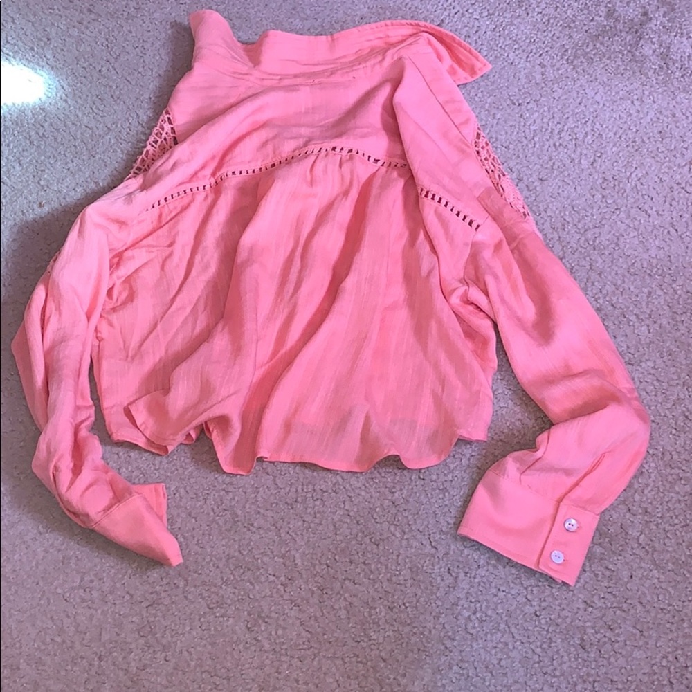 Lulu’s Top - Picture 6 of 6